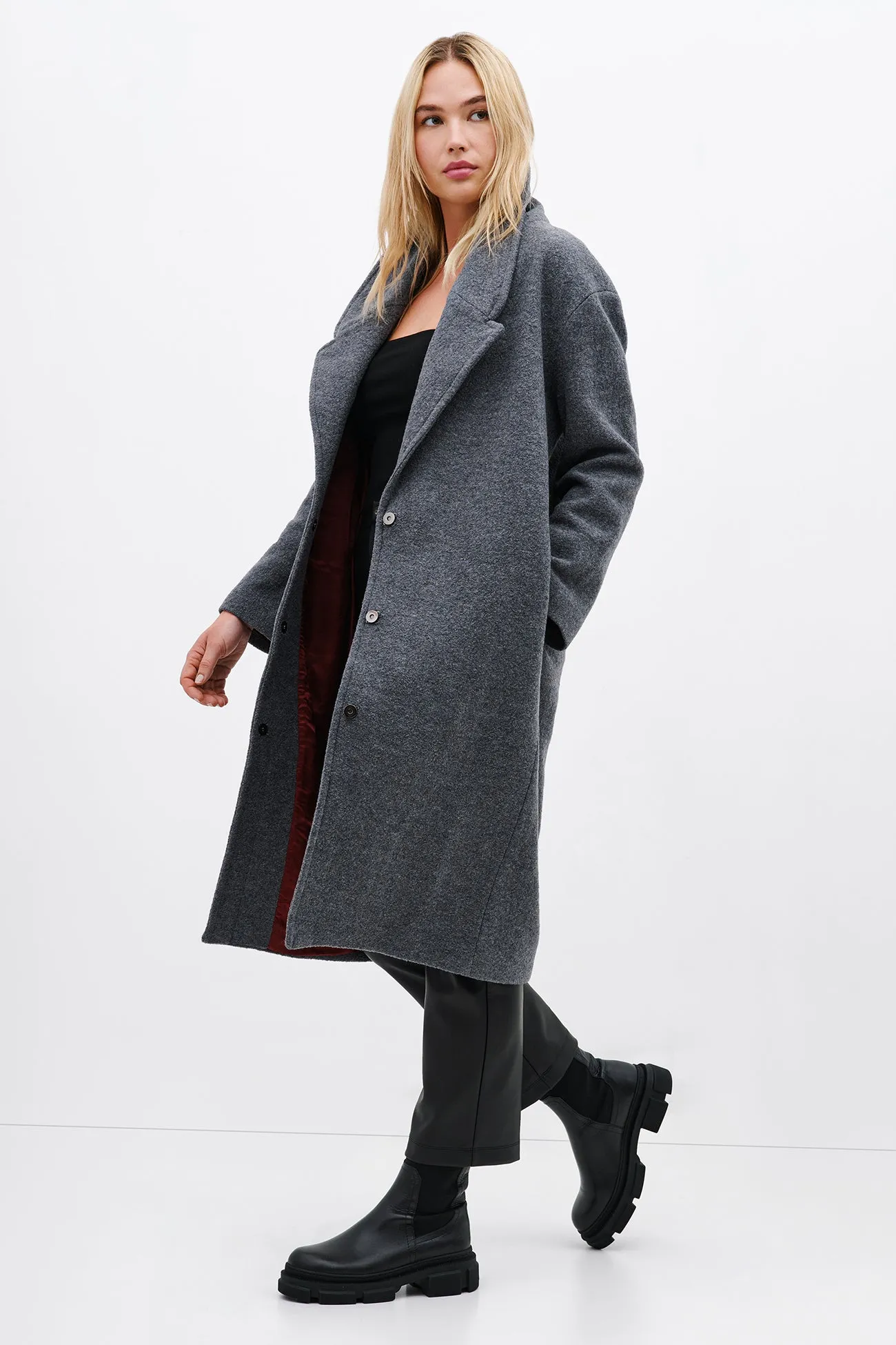 Elizabeth Coat