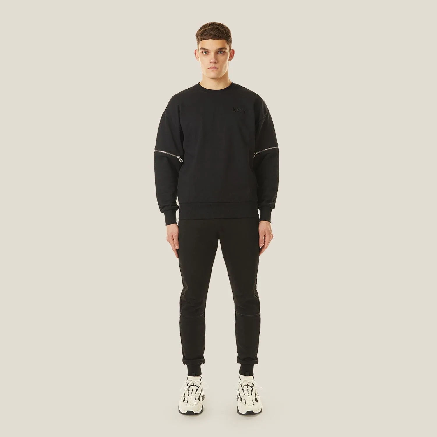 ZIPPED UP SWEATSHIRT - BLACK